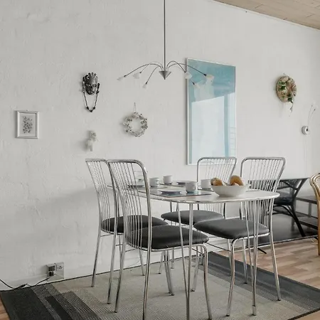 Apartment Gorgeous In With Kitchen *